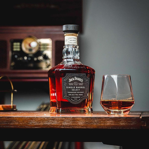 Imagem 3 de 4 de Whisky Jack Daniels Single Barrel Select Com Caixa 750 Ml