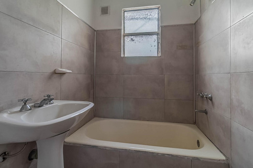 Monoambiente Refaccionado En Venta En La Calle San Luis 2800
