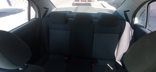 Imagem 9 de 9 de Volkswagen Voyage 2015 1.6 Msi Comfortline Total Flex 4p