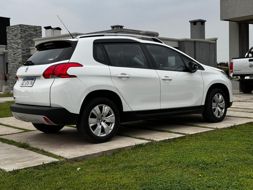 Peugeot 2008 1.6 Allure