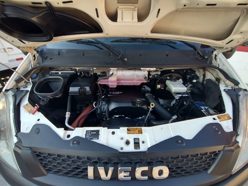 Imagem 15 de 15 de Iveco Daily Daily 35s14 Ano 2016