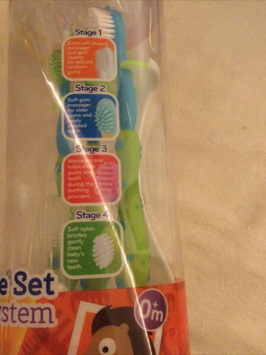 Imagem 1 de 2 de Kit Cuidado Oral Infantil 3 Estágios Verde Nuby