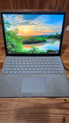 Microsoft Surface Laptop 2 (Usado)
