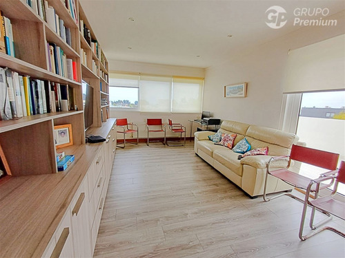 Casa En Venta Av. Bosques De Montemar En Concón