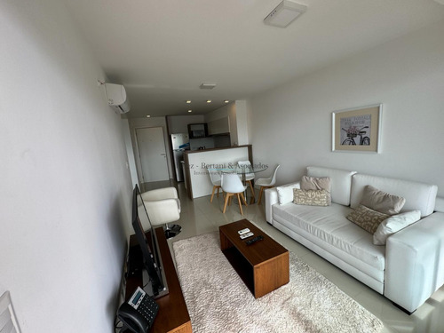 Aptartamento Parada 6 Brava 1 Dormitorio+ Plus Y Balcón