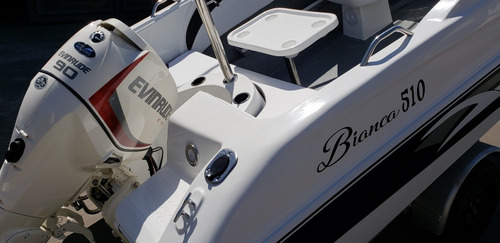 Imagen 10 de 15 de Lancha Open 3v Bianca 510 Stock Permanente Nautica Milione 2