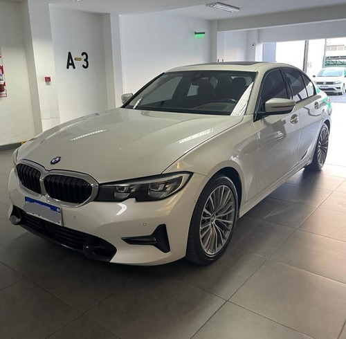 BMW Serie 3 3.0 330i Sedan Sport Line 252cv