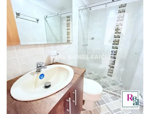 Vendo Hermoso Apartamento 4 Piso Con Ascensor.