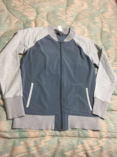 Champion Sudadera Para Dama Talla M Gris Sin Gorro (Usado)