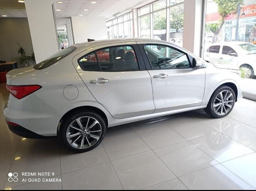 Imagen 7 de 15 de Fiat Cronos Precision 1.8 Automatico 0km 2021