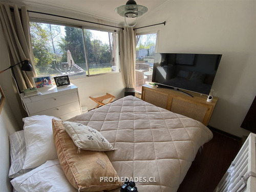 Casa En Venta De 4 Dorm. En Las Condes