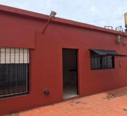 Casa 4 Ambientes Con Cocheras