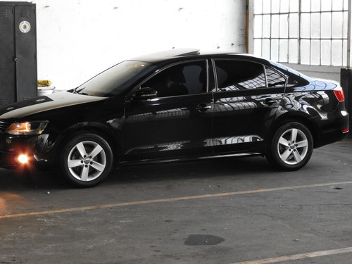 Volkswagen Vento 2.5 Luxury