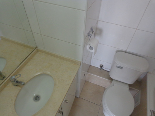 Depto En Piso 2, Con Estacionamiento Y Bodega En Condominio.