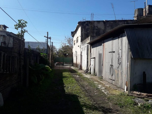 3 Locales , Galpon + Vivienda En 1ºpiso