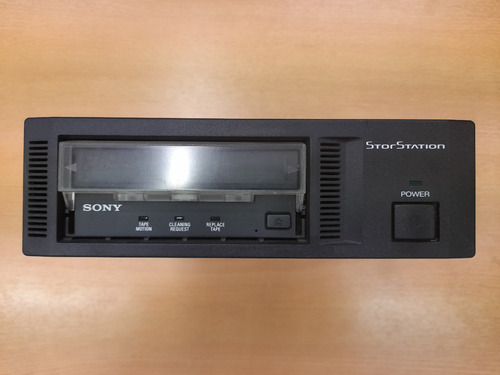 Imagen 1 de 3 de Storstation Sony (atdea3a) + 7 Cintas Tait2-80n 208 Gb