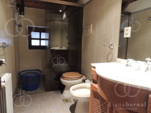Imagen 14 de 18 de Casa En Pinares, Punta Del Este, 5 Dormitorios, Piscina Y Parrillero.- Ref: 43243