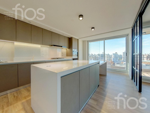 Venta Departamento De 3 Dormitorios Con Balcón A Metros Del Rio Calidad Premium