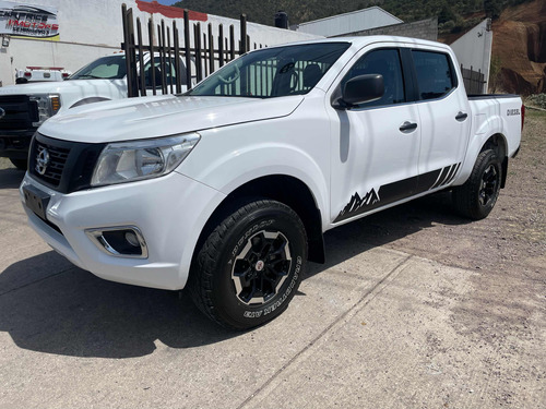 Nissan NP300 Frontier 2.5 Doble Cabina Aa Pack Seg 4x4