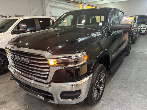 RAM 1500 3.0 Laramie 4X4 At8