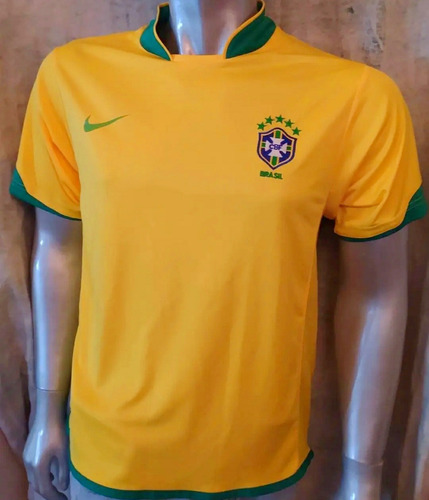 Camisa De Futbol - Brasil - Talla M - Marca Nike