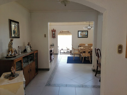 Casa Con Dpto Anexo A 3 Cuadras De La Playa Las Agatas