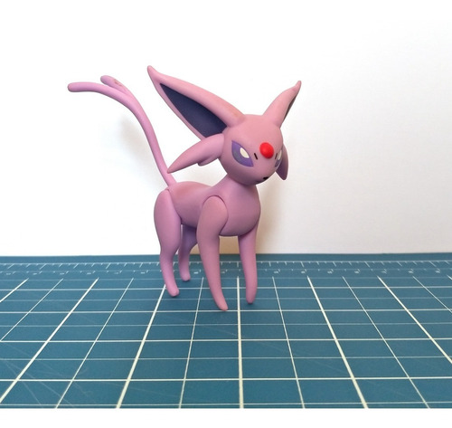 Imagem 2 de 6 de Espeon Pokémon Figure Tomy Action Pose 7,3 Cm