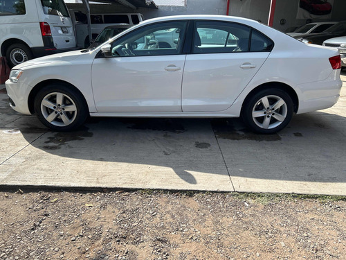 Volkswagen Jetta 2.5 Style Active 5vel B A Mt