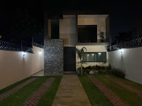 Excelente Casa En Pedregal De Las Fuentes Jiutepec,
