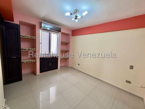 Maribel Morillo Asesor Inmobiliario De Rentahouse Vende Comodo Y Practico Apartamento; 3 Hab. Y 2 Baños; Condominio Con Piscina Y Planta Electrica; Este De Barquisimeto Lara