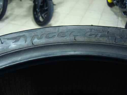 Cubierta Pirelli 190/55 X 17 Angel Gt