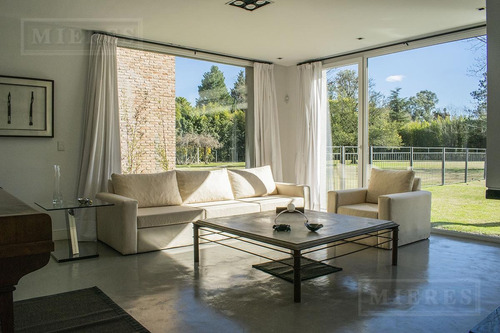 Excelente Casa En Carmel C.c