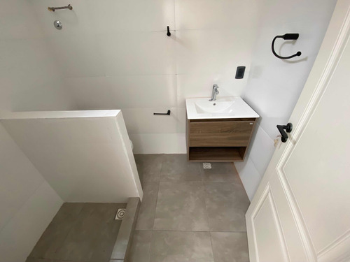 Apartamento Monoambientes En Alquiler Tres Cruces // Cordon