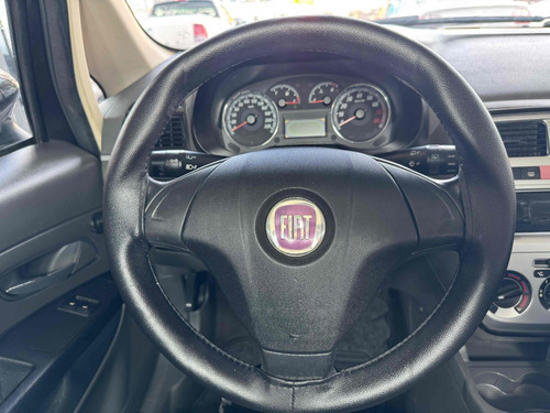 Fiat Punto 1.4 ELX 8V FLEX 4P MANUAL