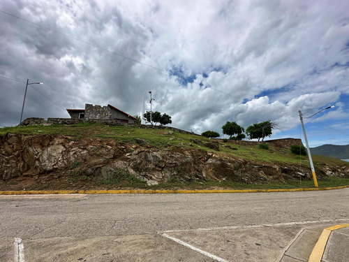 Vendo Terreno De 72.000 Mts, Playa Caribe, Isla De Margarita