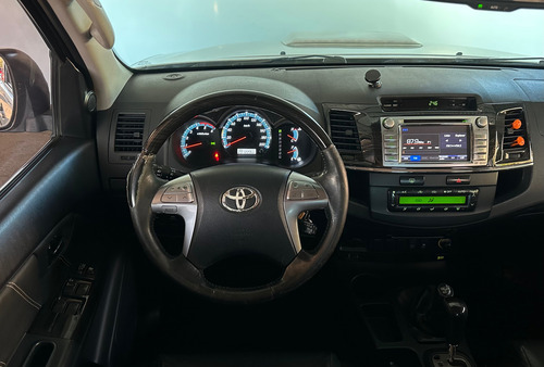 Toyota Hilux SW4 3.0 Srv Cuero 171cv 4x4 5at