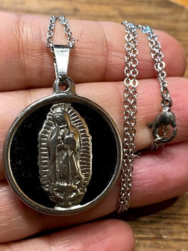 Luli Medalla Colgante Virgen Guadalupe Acero + Cadena Unisex