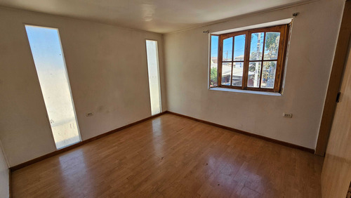 Casa Esquina En Venta, Buen Barrio. (79951)