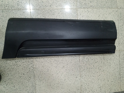 Moldura Puerta Trasera Derecha Ford Explorer 2011-2017. 