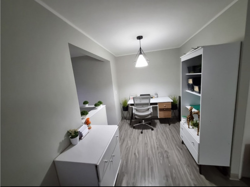Propiedad Completamente Remodelada, Gran Oportunidad, Estanc