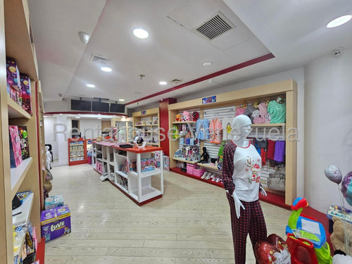 Estupenda Local Comercial En Venta En Manzanares. Mls# 25-12200 Zr