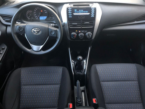 Imagen 11 de 15 de Toyota Yaris 2019 1.5 Core Sedan Mt