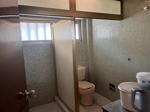 Vendo Casa En Esquina Con Uso Comercial En Jardín Balbuena