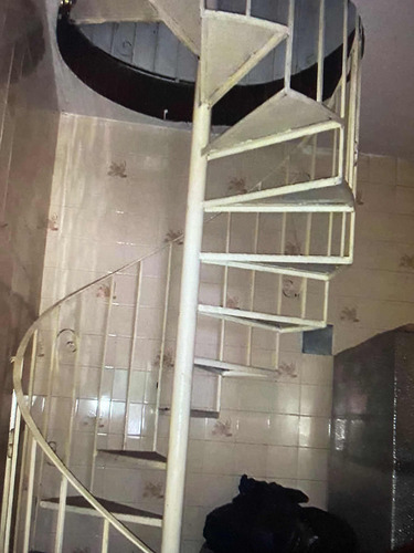 Vendo Casa Com Espaço Maravilhoso !