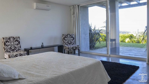 Casa En Alquiler Por Temporada De 4 Dormitorios En Club De Mar
