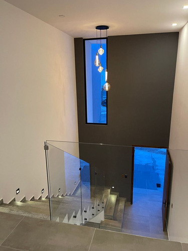 Se Vende Casa En La Condesa Juriquilla, 4ta Recamara En Pb, Estudio Jardín..