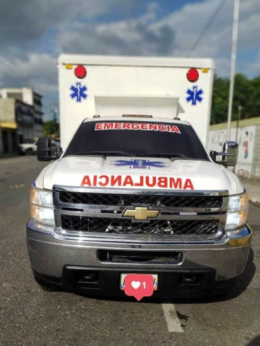 Imagen 2 de 10 de Ambulancia Chevrolet 3500hd 2011 V8 4x4 Automático