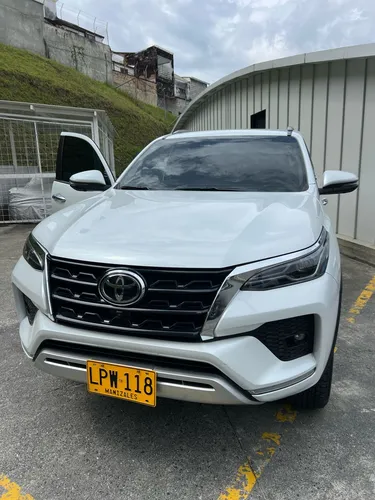 Toyota Fortuner 2.4 Diésel Srv 4X2