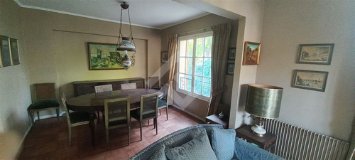 Casa En Venta De 5 Dorm. En Ñuñoa