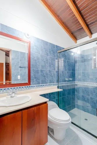 Casa En Venta En El Poblado. Cod V4490